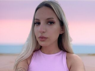KiraLopes's Live sex schedule Profile Image